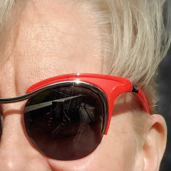 PRADA sunglasses with case - Picture 5 of 6